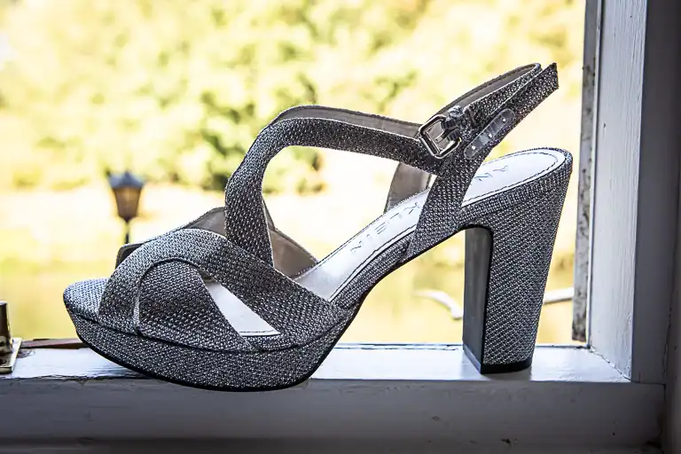 Wedding photography at Kingfisher Hotel, Bedford